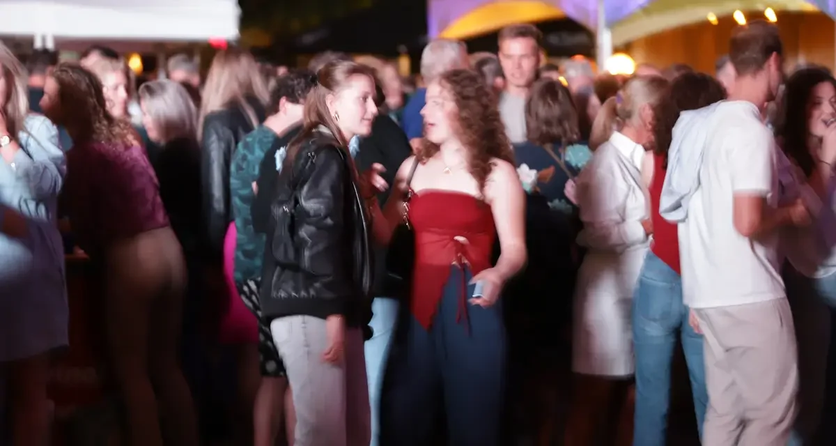 Music on Payday 2024: Spontane sfeer en vrolijke gezichten in Eersel