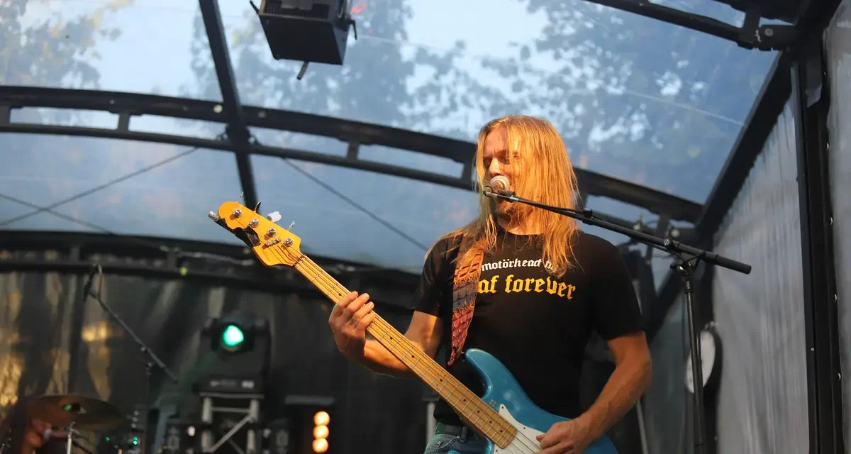 The Dirty Denims zorgen voor energieke rockvibes tijdens Music On Payday 2025