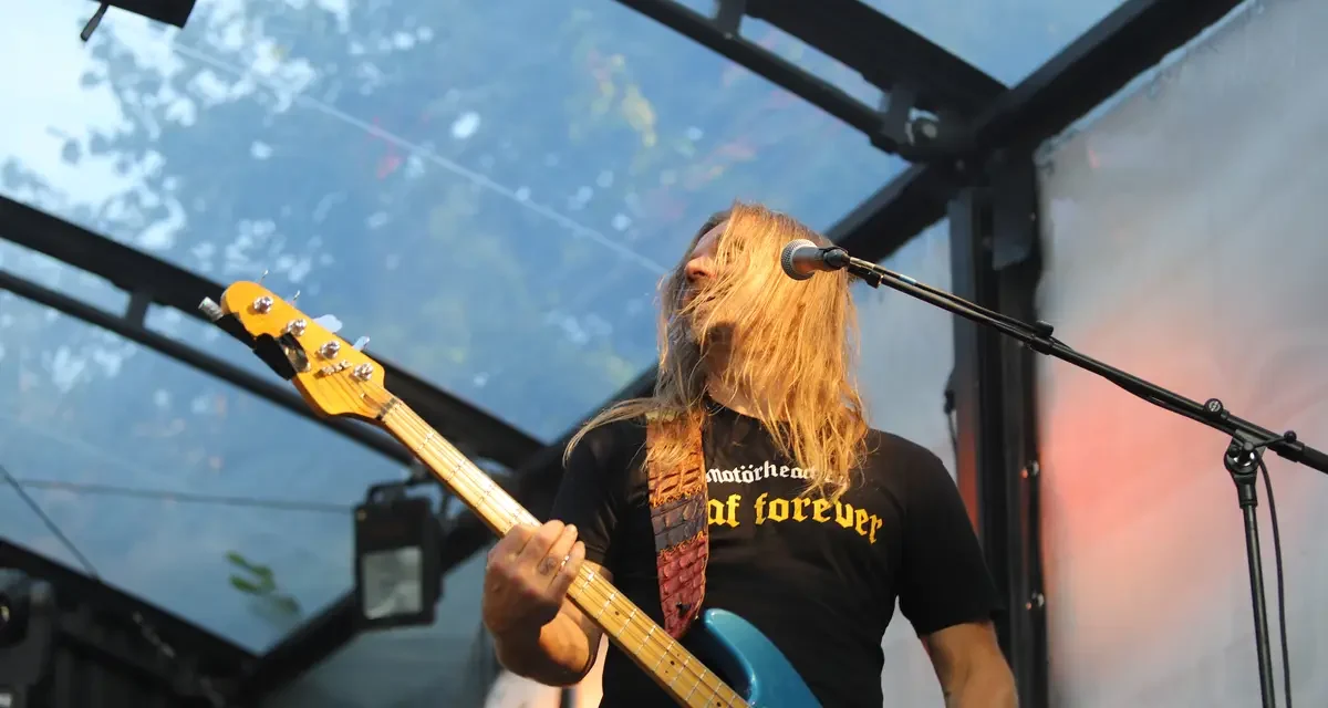 The Dirty Denims zorgen voor energieke rockvibes tijdens Music On Payday 2025