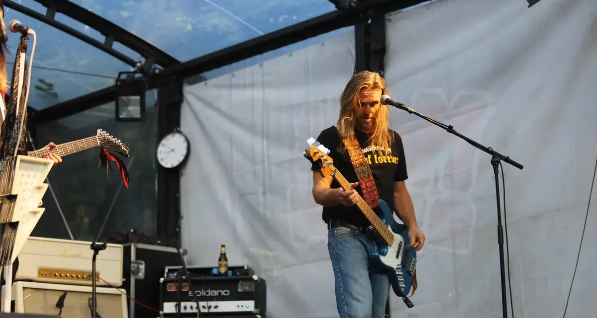 The Dirty Denims zorgen voor energieke rockvibes tijdens Music On Payday 2025
