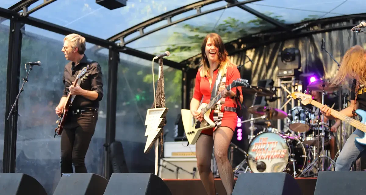 The Dirty Denims zorgen voor energieke rockvibes tijdens Music On Payday 2025