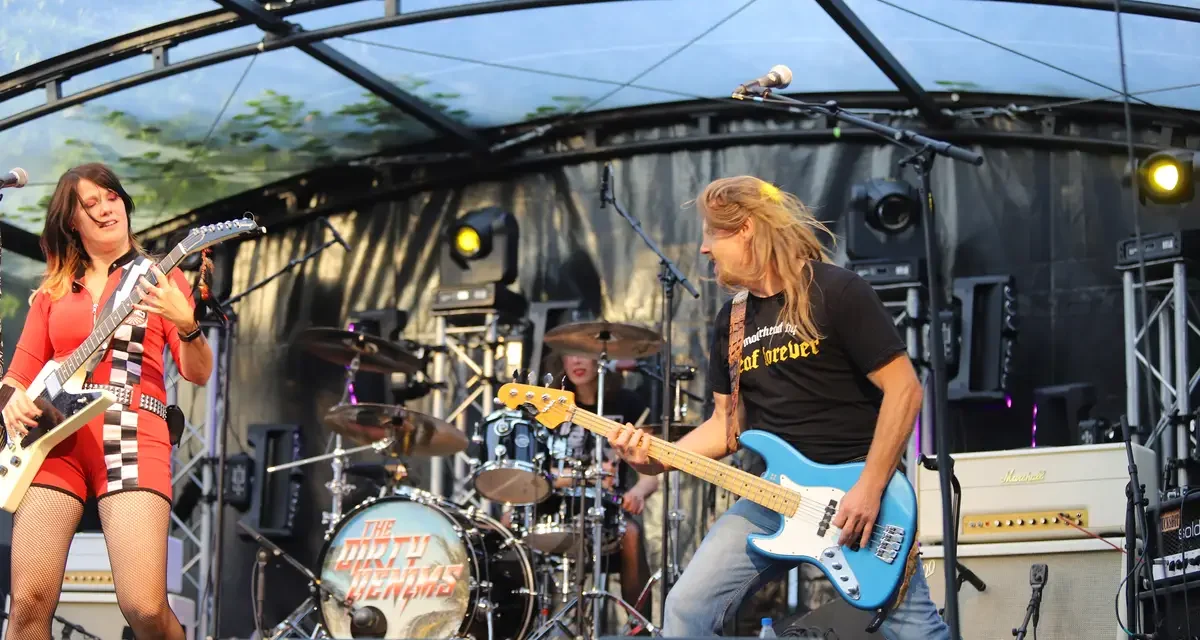 The Dirty Denims zorgen voor energieke rockvibes tijdens Music On Payday 2025