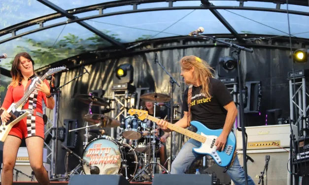 The Dirty Denims zorgen voor energieke rockvibes tijdens Music On Payday 2025
