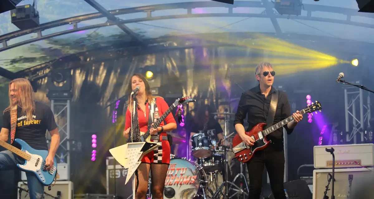 The Dirty Denims zorgen voor energieke rockvibes tijdens Music On Payday 2025