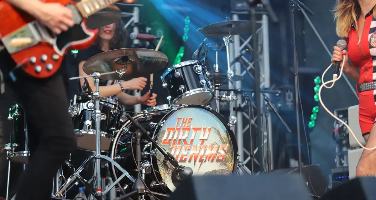 The Dirty Denims zorgen voor energieke rockvibes tijdens Music On Payday 2025
