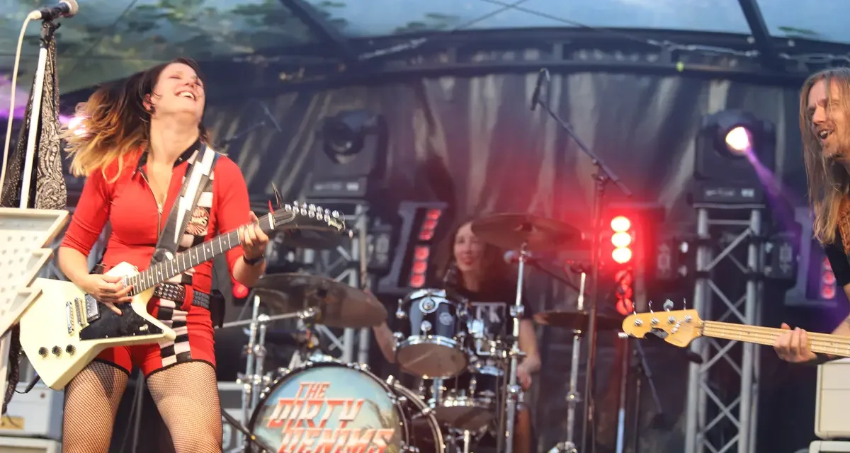 The Dirty Denims zorgen voor energieke rockvibes tijdens Music On Payday 2025