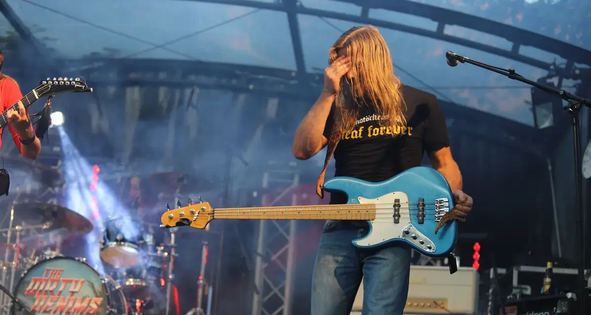 The Dirty Denims zorgen voor energieke rockvibes tijdens Music On Payday 2025