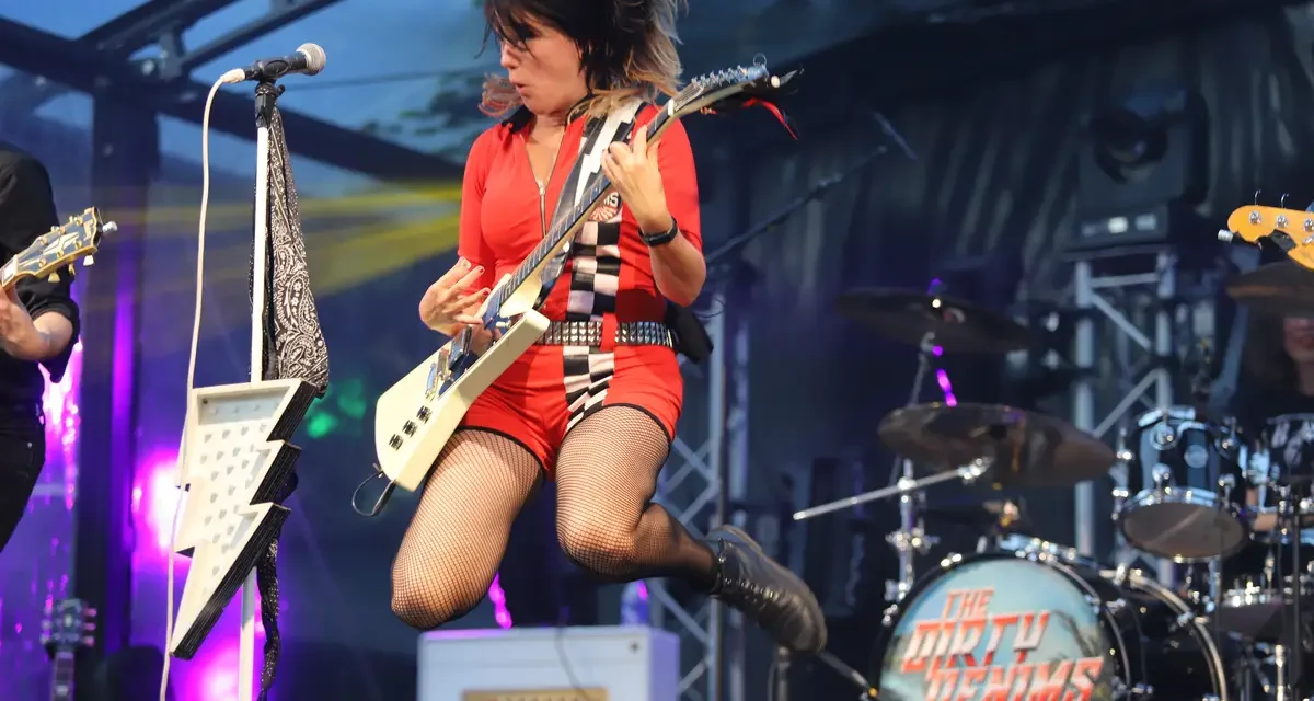 The Dirty Denims zorgen voor energieke rockvibes tijdens Music On Payday 2025