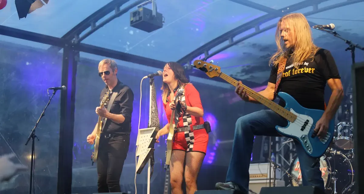The Dirty Denims zorgen voor energieke rockvibes tijdens Music On Payday 2025