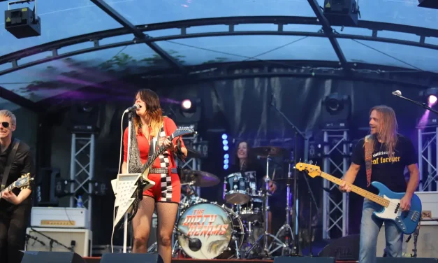 The Dirty Denims zorgen voor energieke rockvibes tijdens Music On Payday 2025