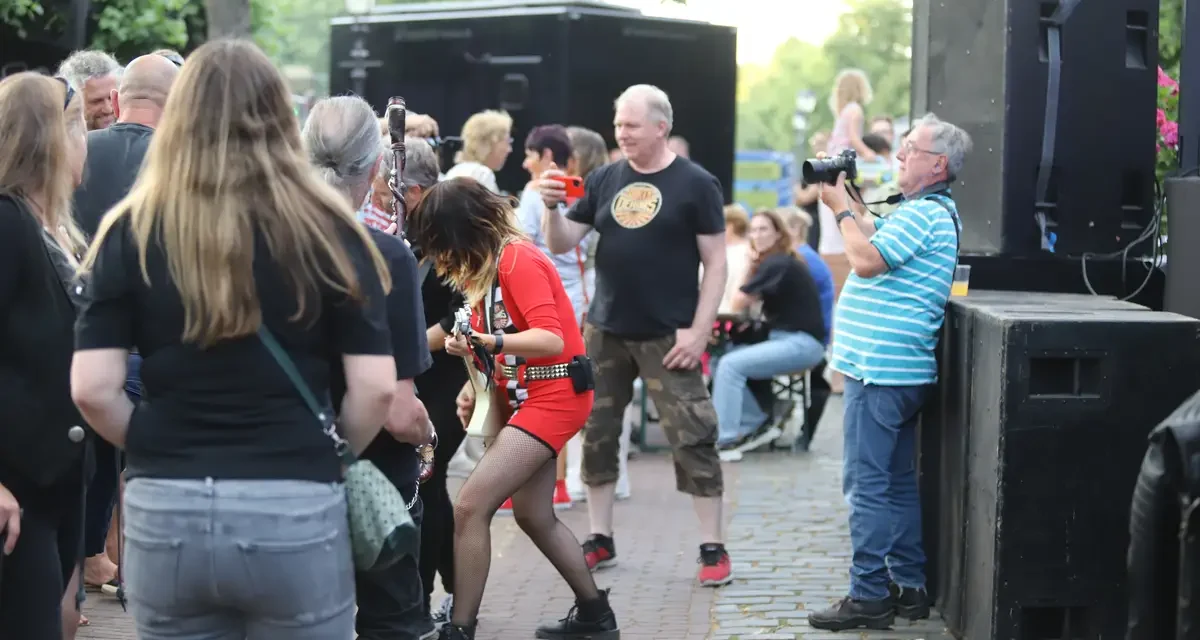 The Dirty Denims zorgen voor energieke rockvibes tijdens Music On Payday 2025