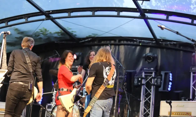The Dirty Denims zorgen voor energieke rockvibes tijdens Music On Payday 2025