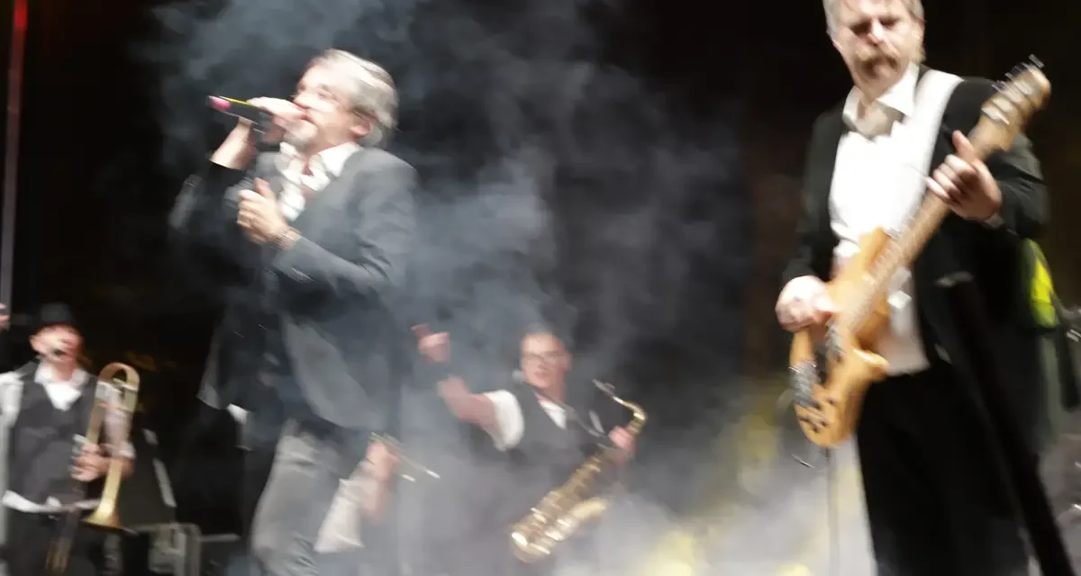 The Skadillacs zorgen voor dansbare energie op Music On Payday 2025 in Eersel