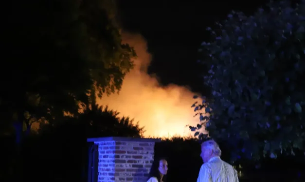 Grote brand verwoest schuur in Luyksgestel