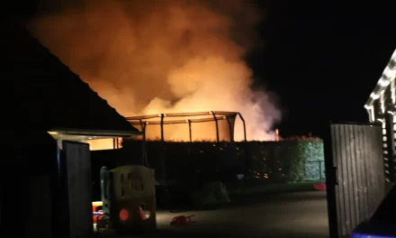 Grote brand verwoest schuur in Luyksgestel