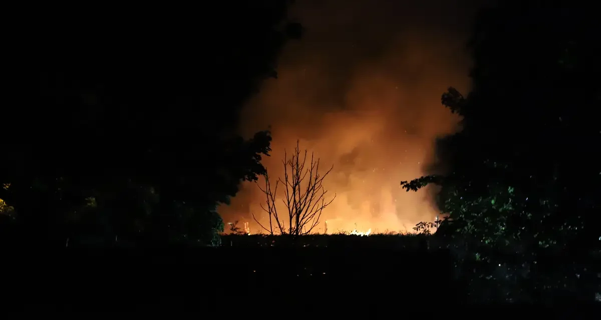 Grote brand verwoest schuur in Luyksgestel