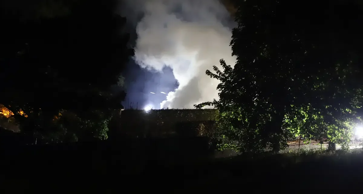Grote brand verwoest schuur in Luyksgestel