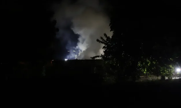 Grote brand verwoest schuur in Luyksgestel