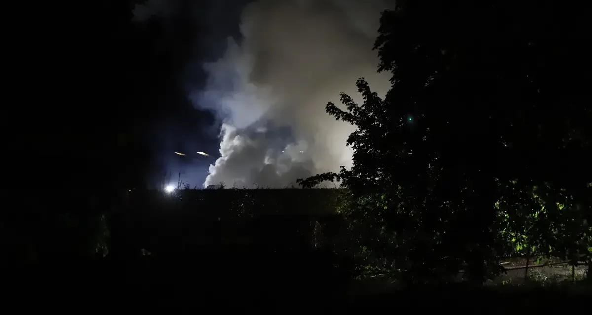 Grote brand verwoest schuur in Luyksgestel