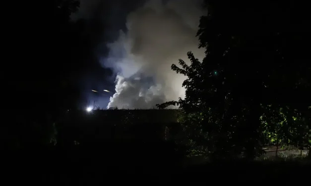 Grote brand verwoest schuur in Luyksgestel