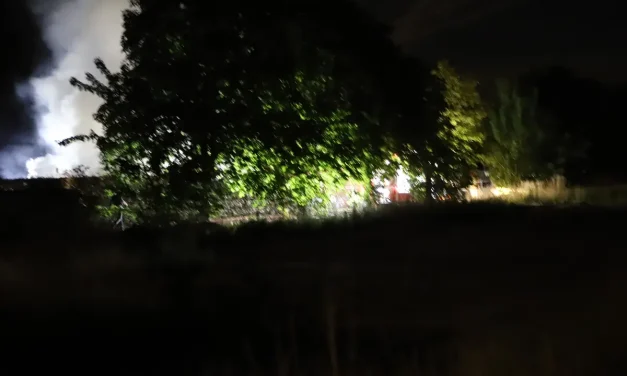 Grote brand verwoest schuur in Luyksgestel